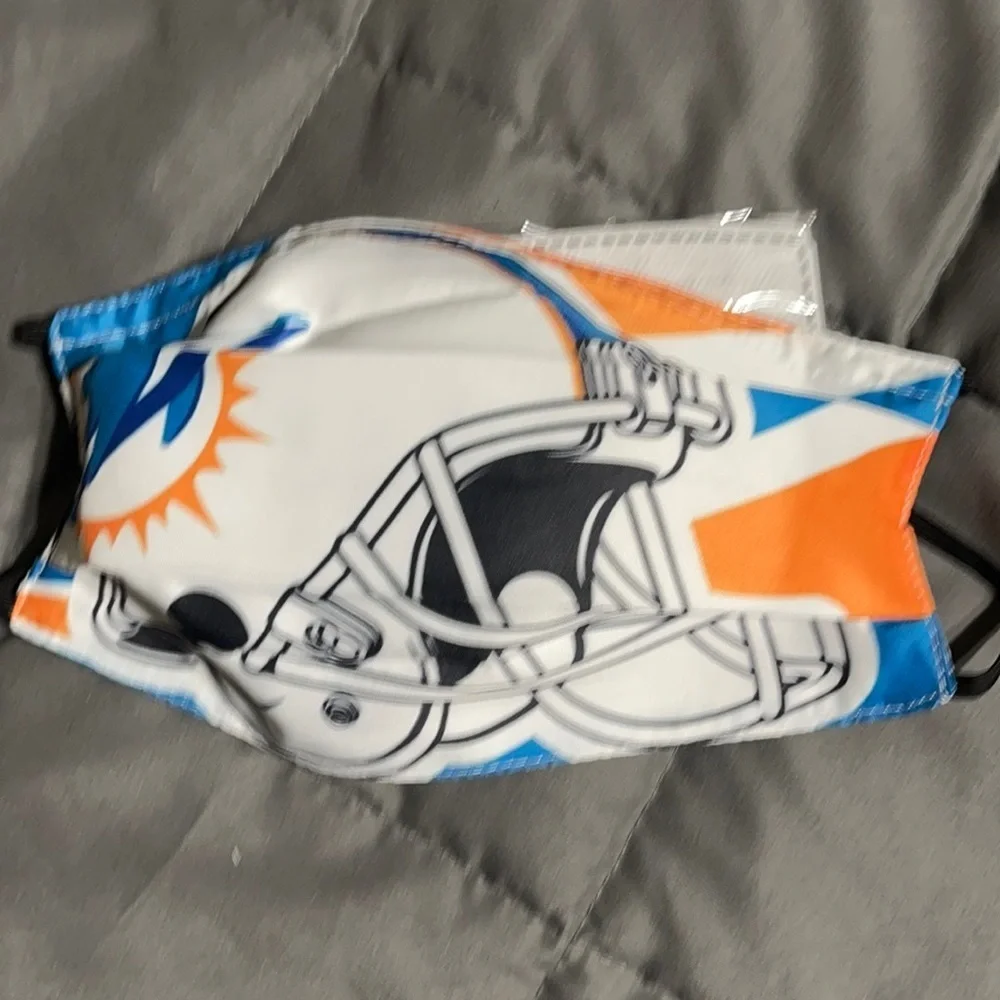 New Miami Dolphins face mask